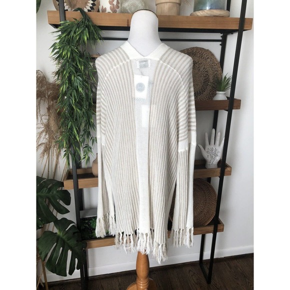 NWT 27 Miles Calix Fringe Caftan size M/L - Picture 7 of 8